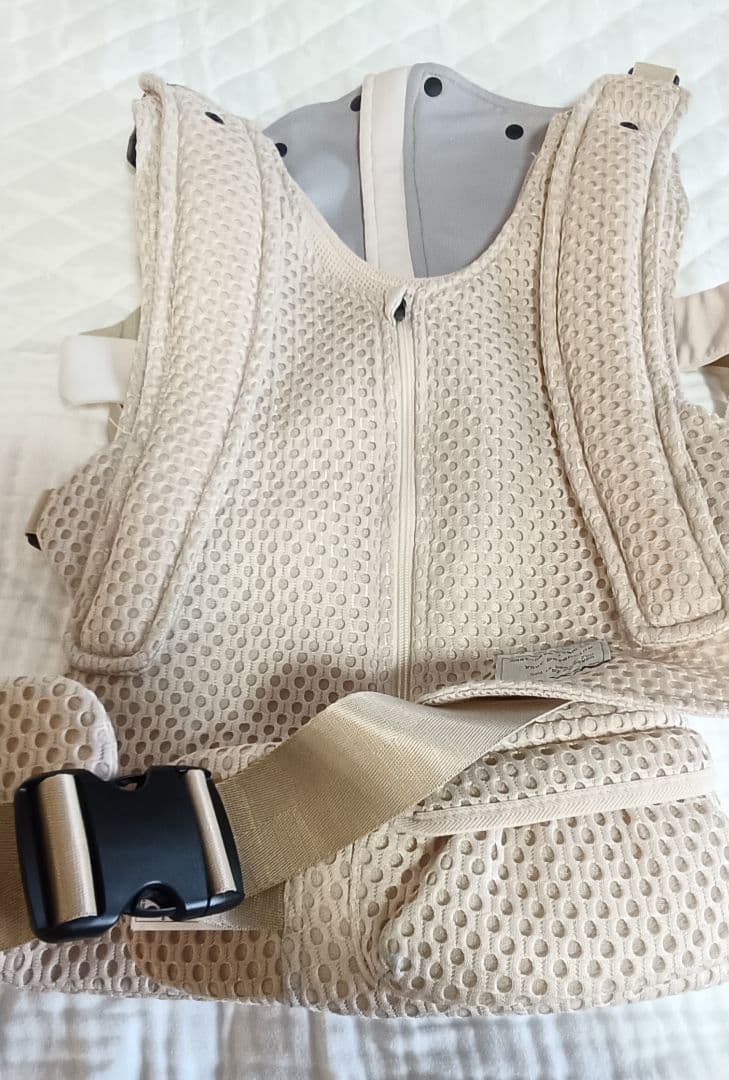 ※ミッフィー　bebe swan メッシュ抱っこひも ベージュ