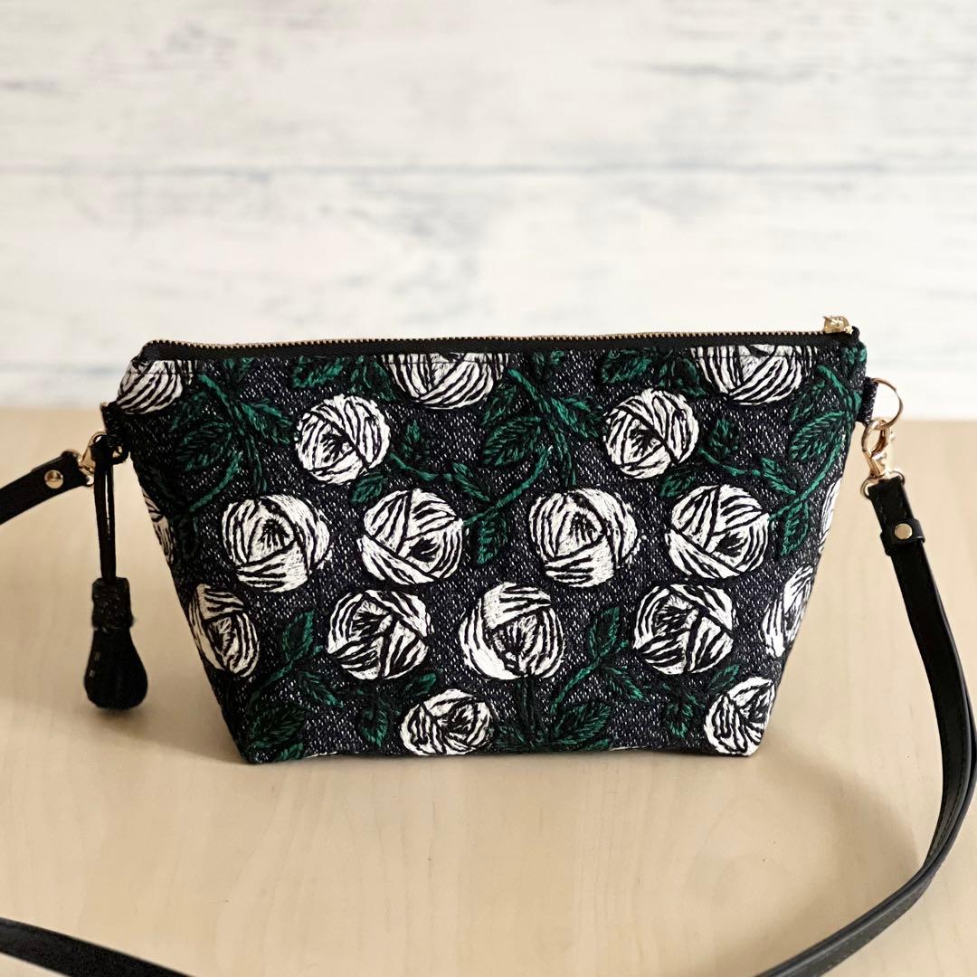 ミナペルホネン rosy navyショルダーバッグMB512-272