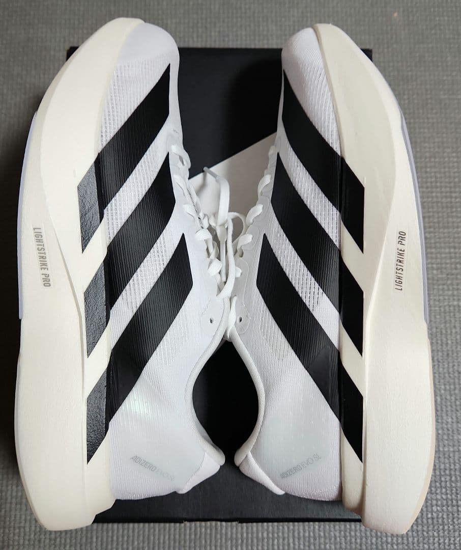 新品未使用　アディゼロ　evo sl 25.5センチ