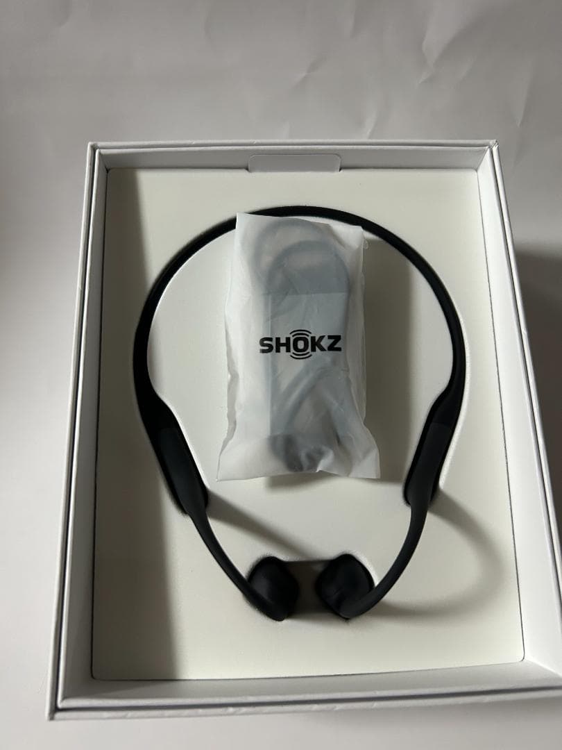 SHOKZ OpenRun 骨伝導イヤホン（ブラック）