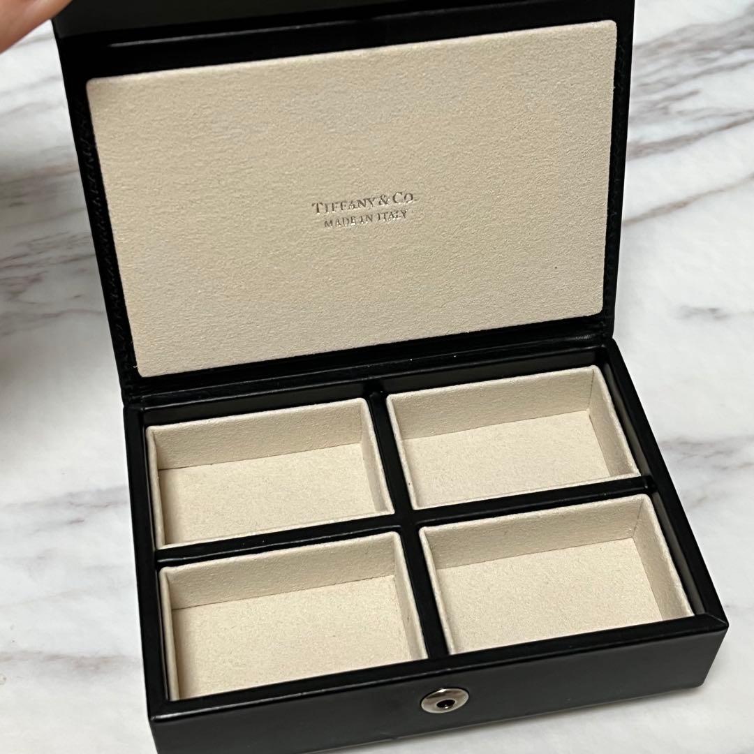 ティファニー　ボックス　レザー　小物入れ
