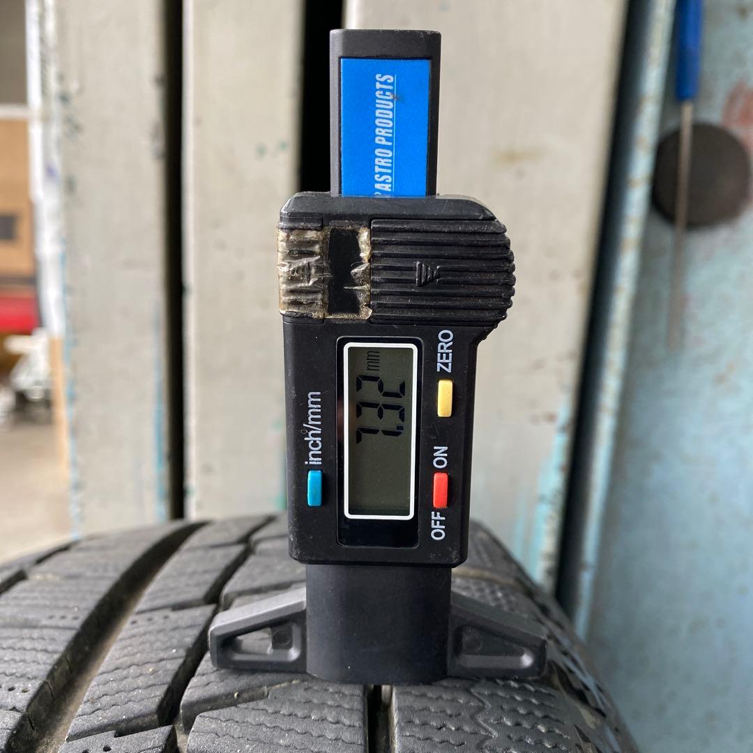 中古バリ溝ブリヂストンスタッドレスセット205/60R16 ノア、ヴォクシー