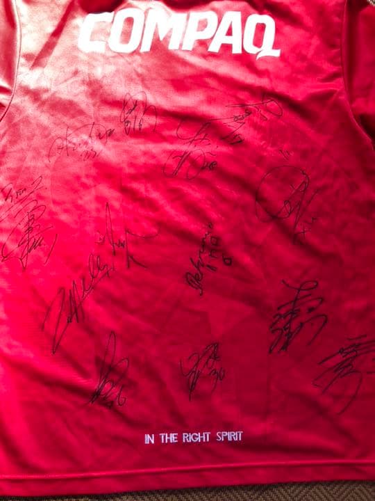 浦和レッズ当時の全選手サイン入り