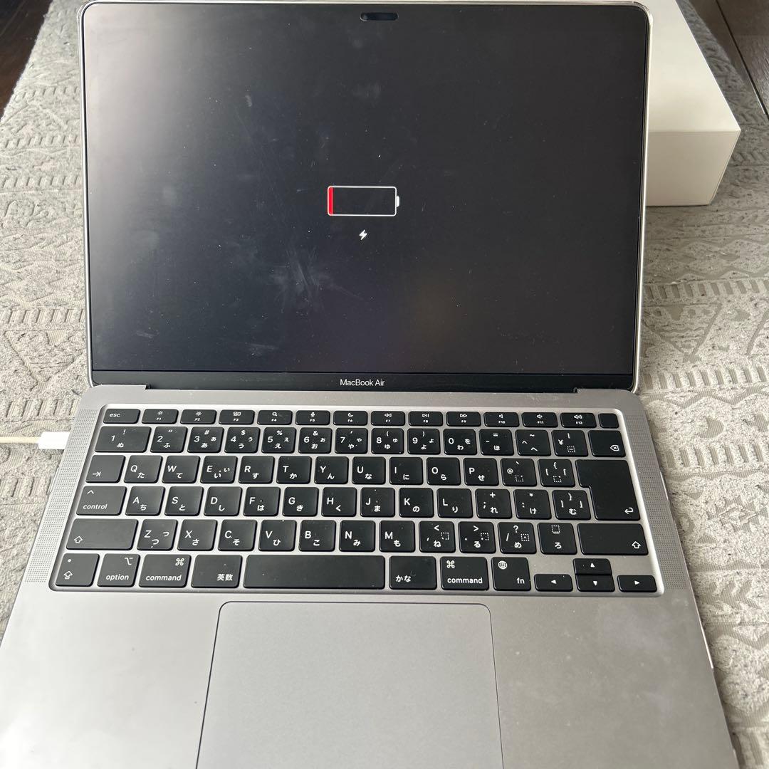 Apple MacBook Air 13インチ　M1チップ 最終値下げ