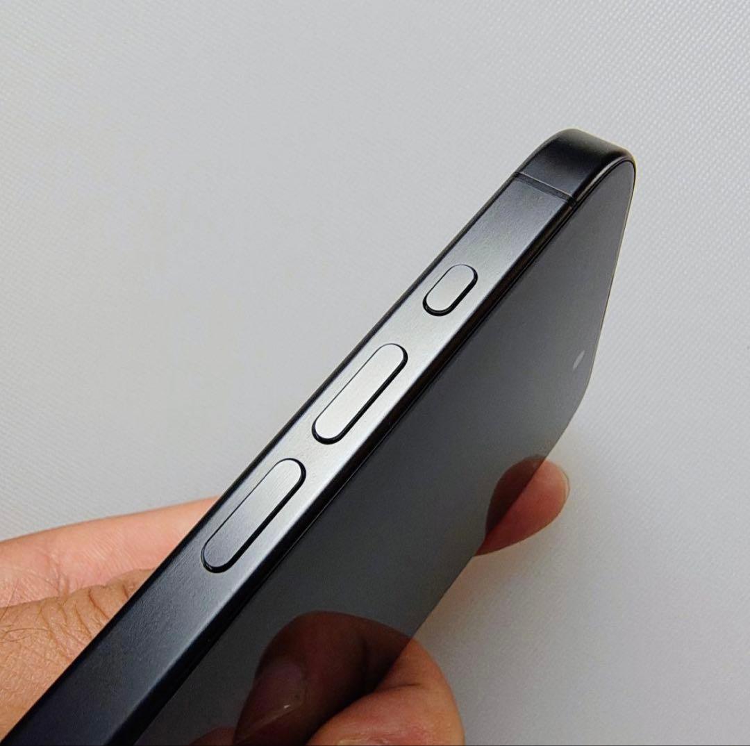 iPhone 15 Pro 256GB ブラックチタニウム