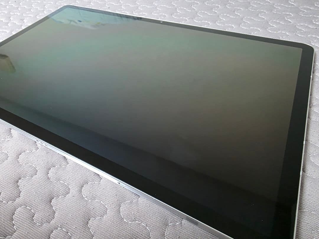 Galaxy Tab S7+ 本体と付属品（充電コード欠品）