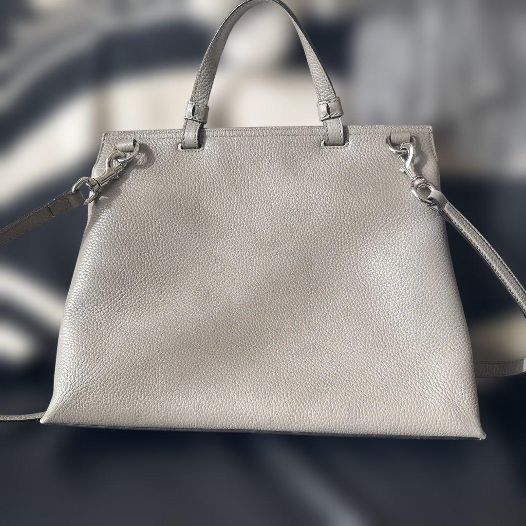 GUCCI グレー レザー ショルダーバッグ