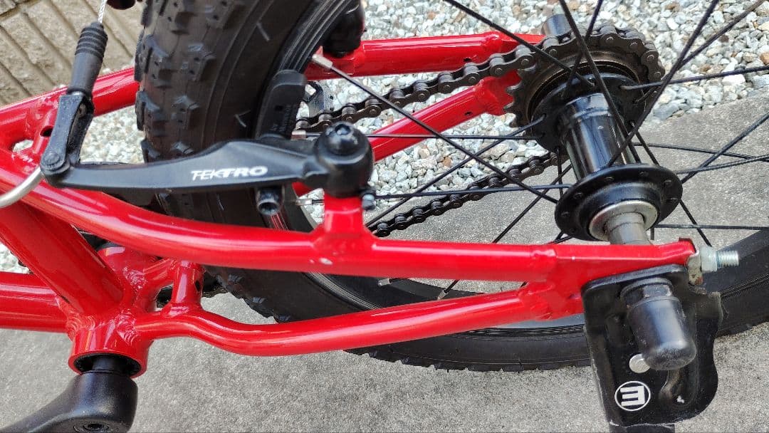 ヨツバサイクル 16インチ 　レッド