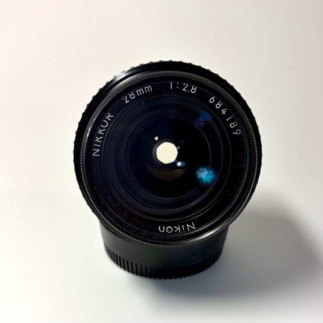 Nikon Nikkor 28mm f/2.8 レンズ