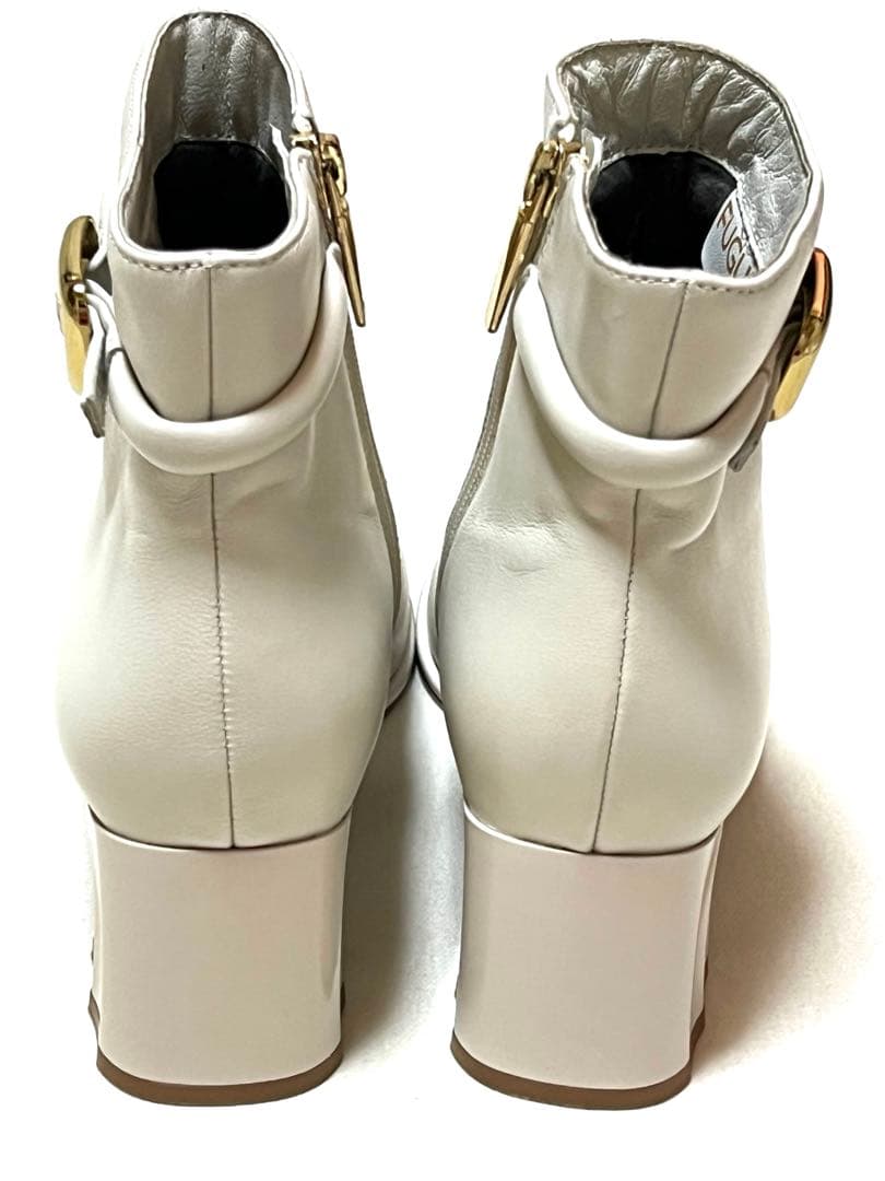 ☆新品未使用☆本革 ショートブーツ 牛革 アイボリー レディース23.5cm