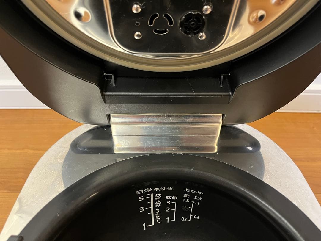 シャープ　IHジャー炊飯器　5.5合炊き　KS-HF10B-B