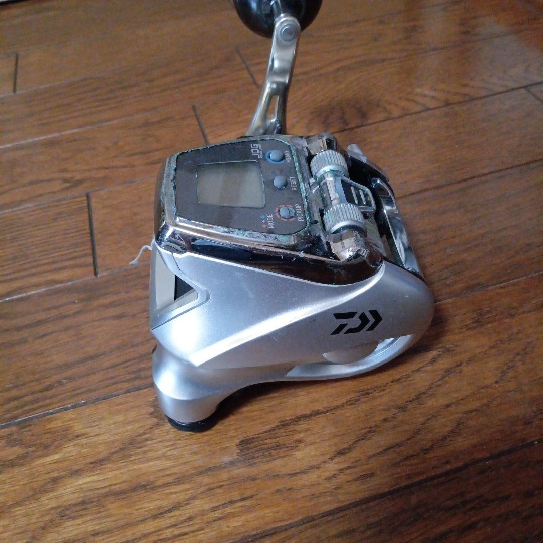 デジタル電動リール シルバー