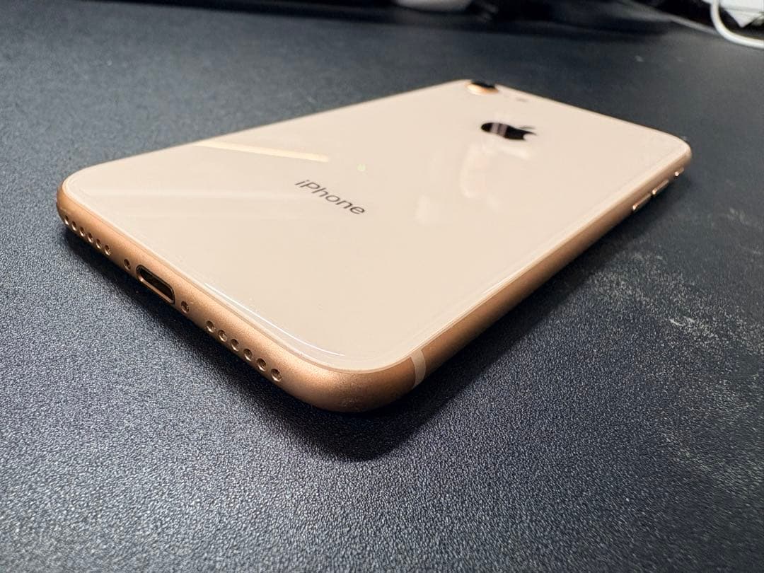 iPhone8 ゴールド 64GB 美品