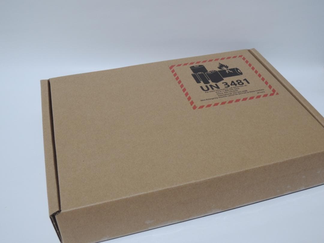 新品同様 Surface Go3 未使用リファビッシュ品 Model1926