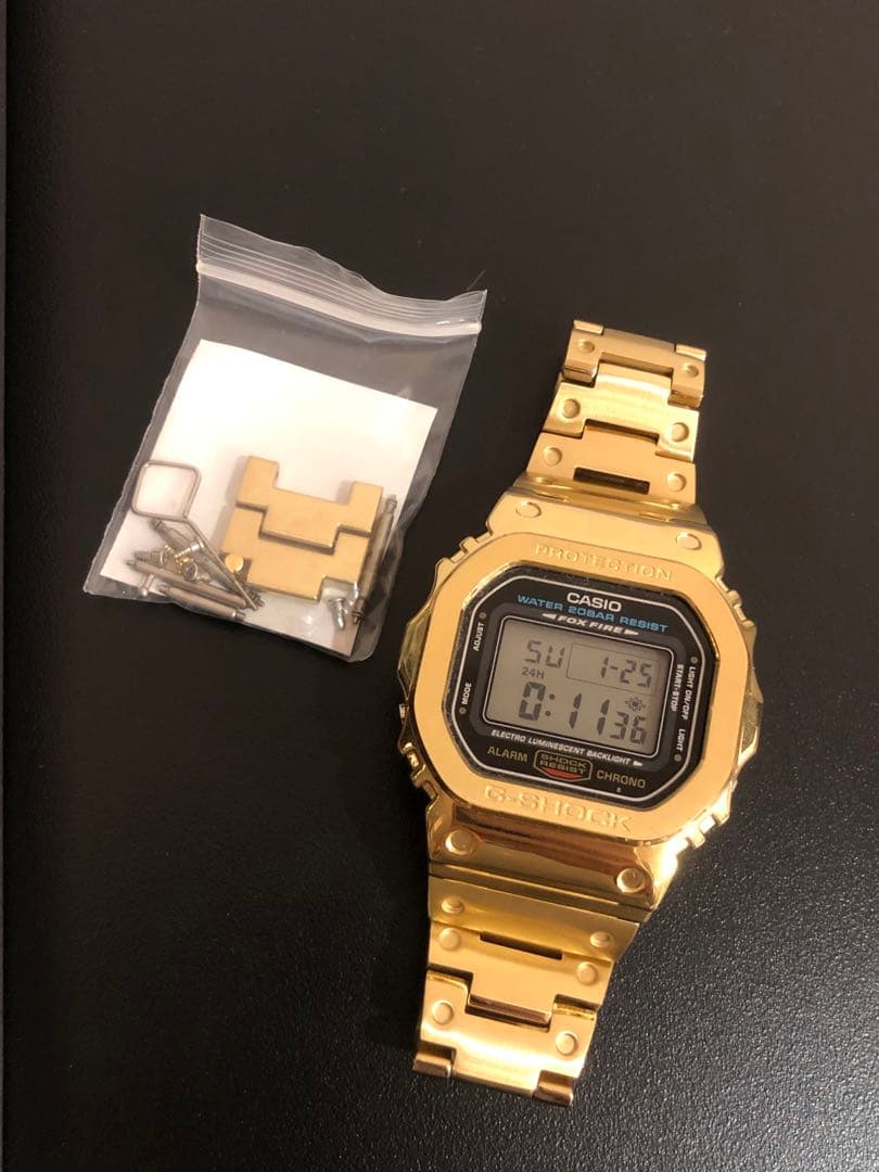 中古品　G-SHOCK DW5600 フルメタルカスタム　ゴールド