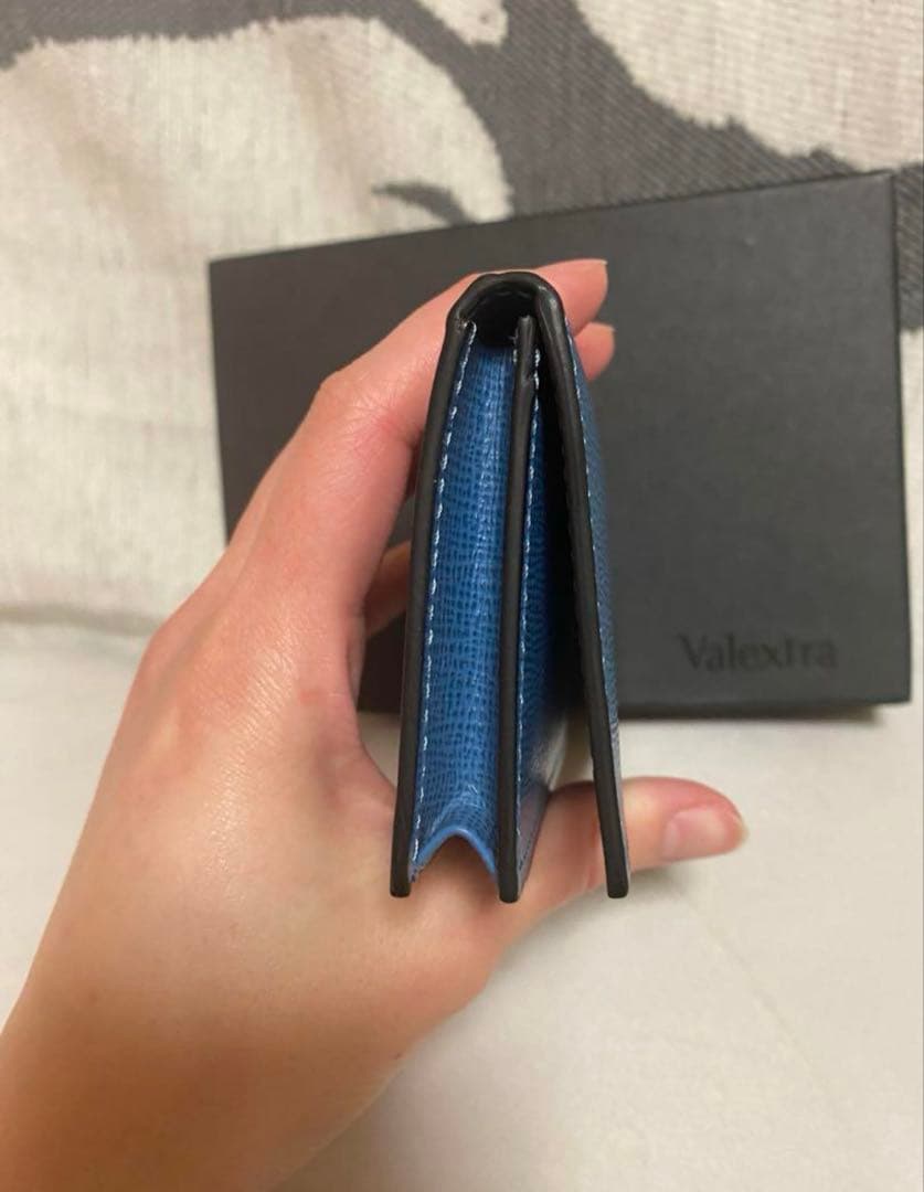 ヴァレクストラ名刺ケースカードケースブラック レザー名刺入れ