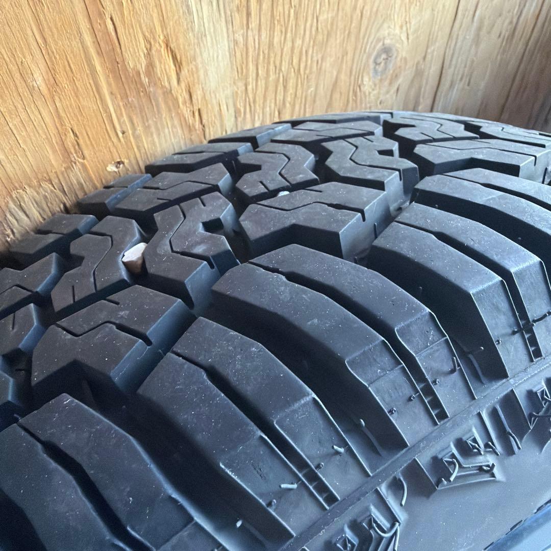 もと　 ハイエース　RAYS M9 16インチホイール・タイヤ