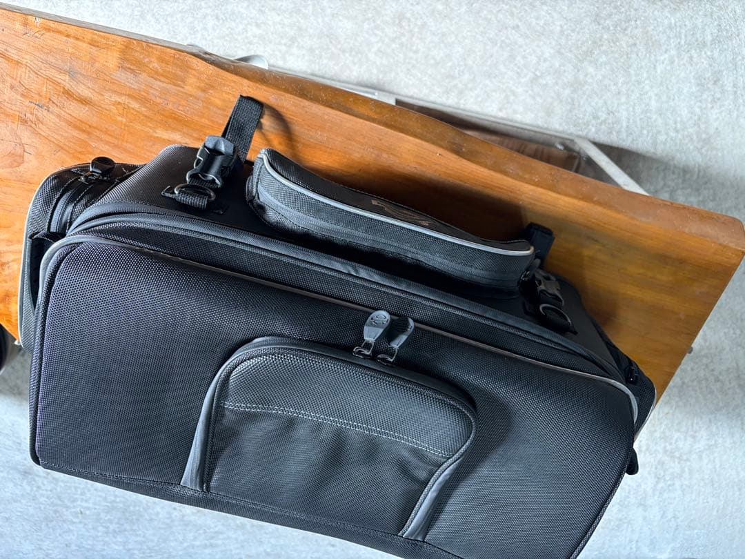 ハーレーツアーパックラックバッグ