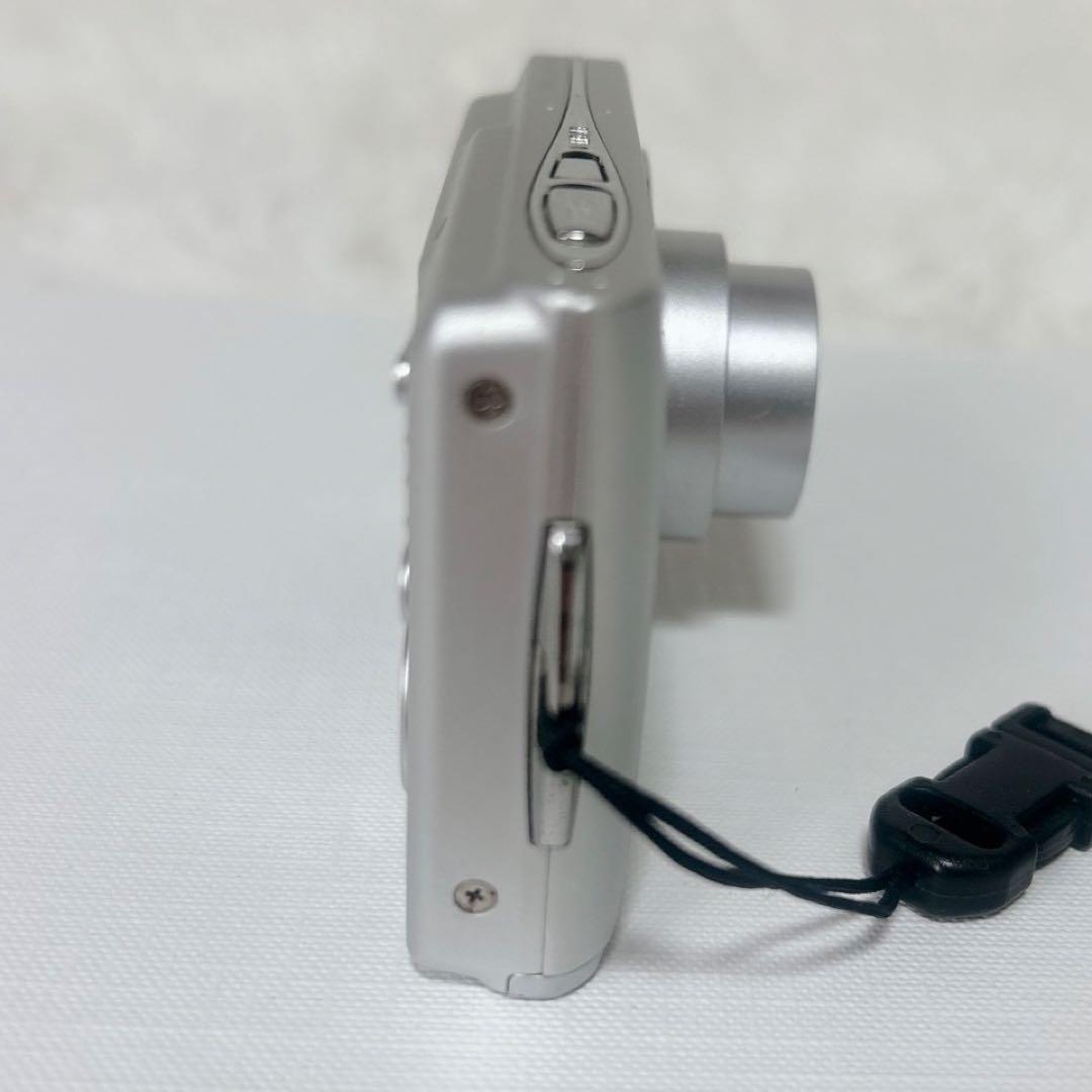 Nikon ニコン COOLPIX S210 デジタルカメラ シルバー 外箱付き