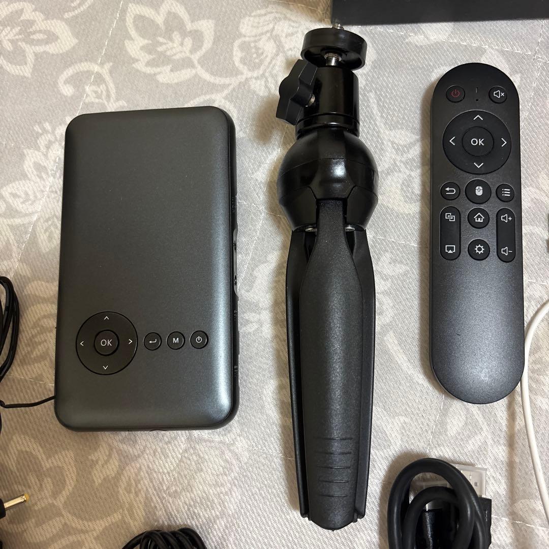 UENO-monoカベーニ KABENI モバイルプロジェクター ウエノ