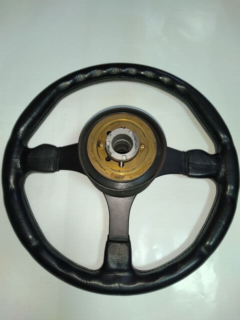 【限定セール　☆希少☆】momoステアリング