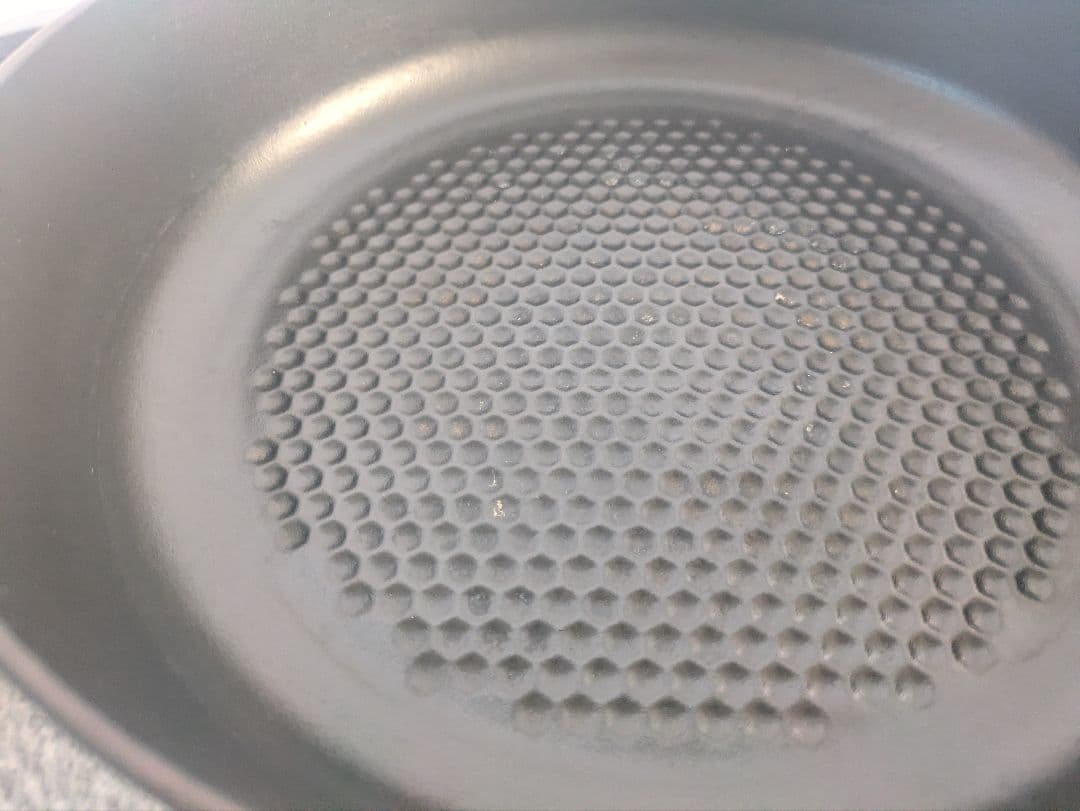 金曜日まで2000円引きstaub ニダベイユ　28センチ　ブラック