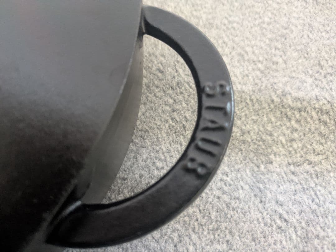 金曜日まで2000円引きstaub ニダベイユ　28センチ　ブラック