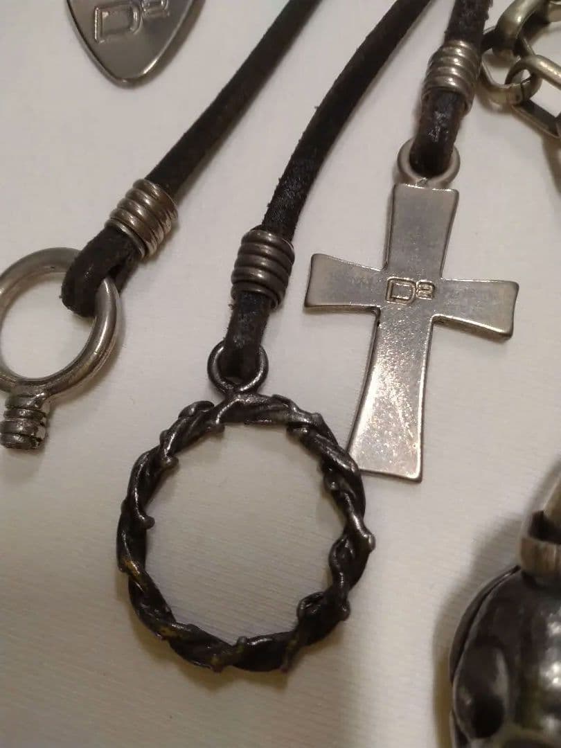 DSQUARED2レザー＆チャーム