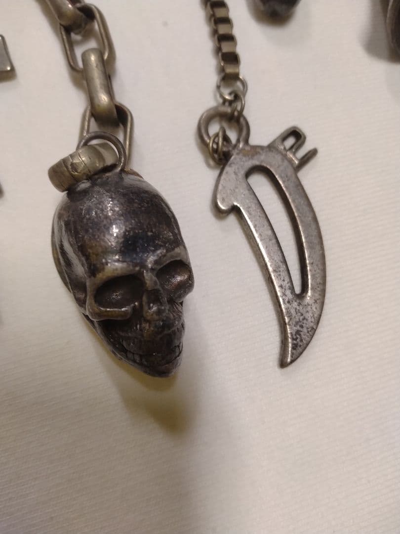 DSQUARED2レザー＆チャーム