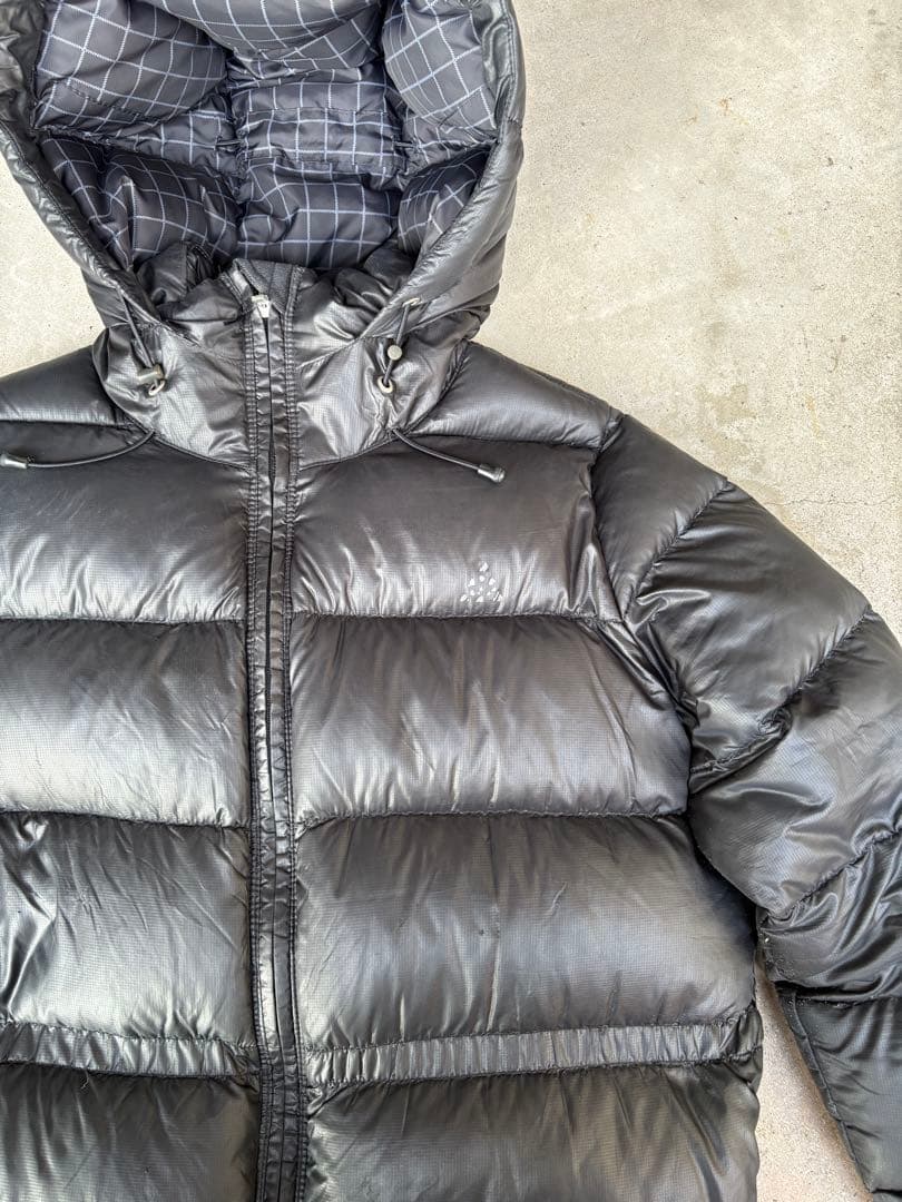 NIKE ACG ワンポイントロゴ ダウンジャケット 黒色