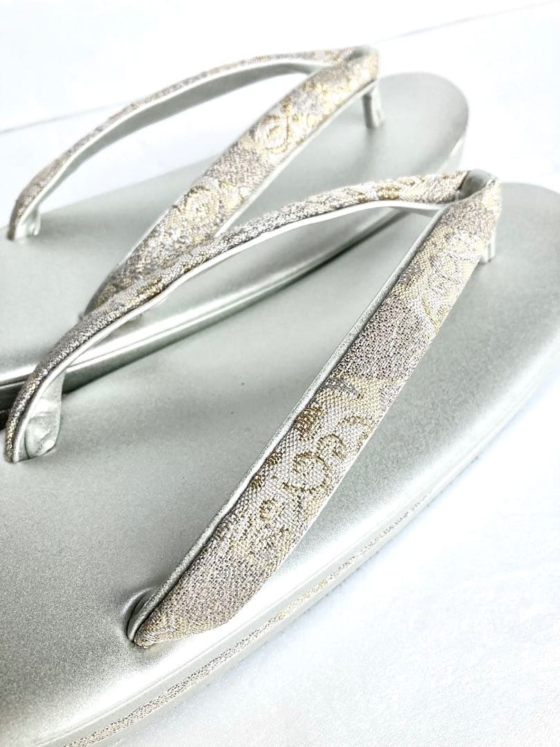 高級和装バック草履セット ホワイトシルバーに金銀糸 上品で聡明な佇まい ご入学式