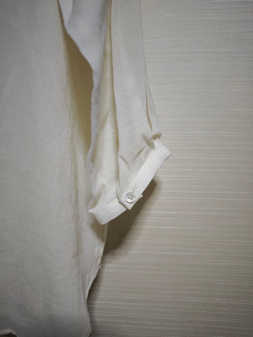 小暮美奈子さん　М(ミディアム)ピンタックブラウス　生成り　新品未使用！