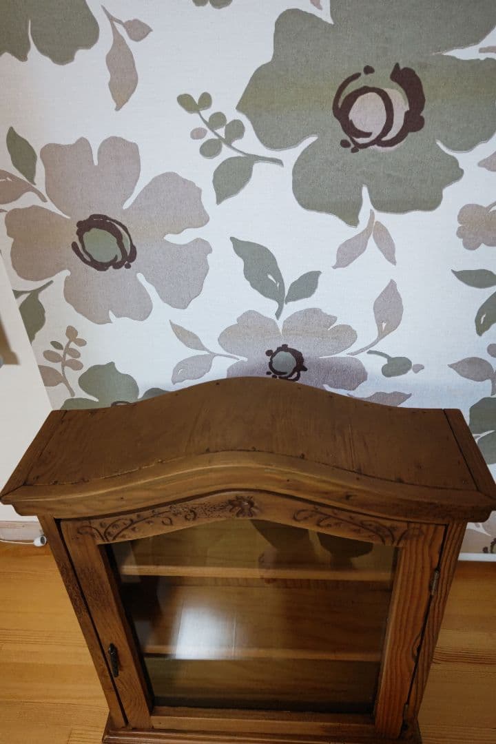 飾り棚 、 カントリー家具 、ガラスケース、コレクションケース