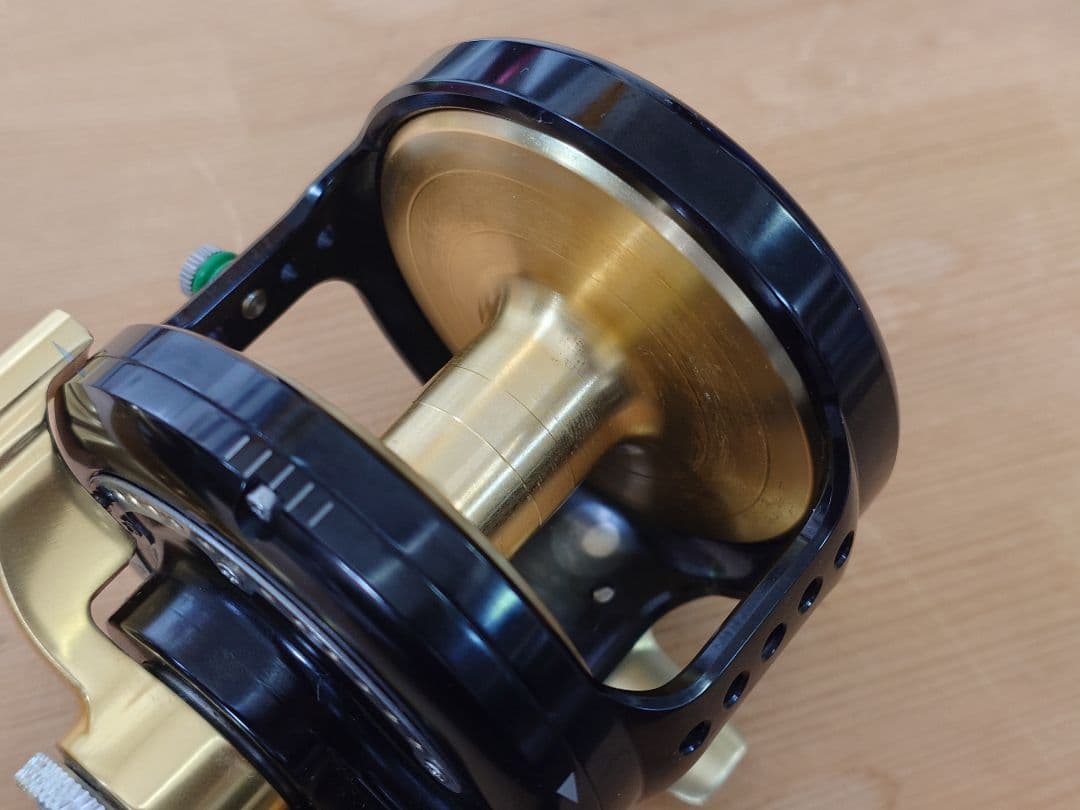 レ*ー様 【中古美品】オーシャンフリークス　キャプチャ60HG　右巻き