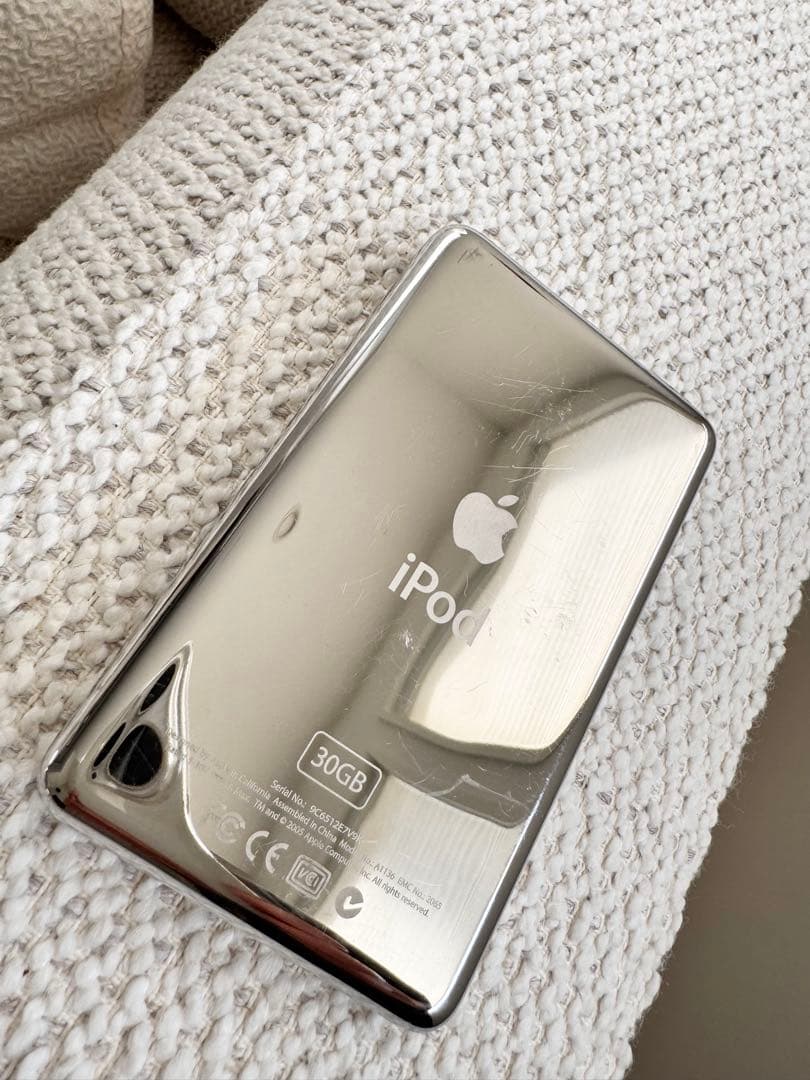 美品 iPod Classic 5世代 MJ003 30GB新品バッテリー