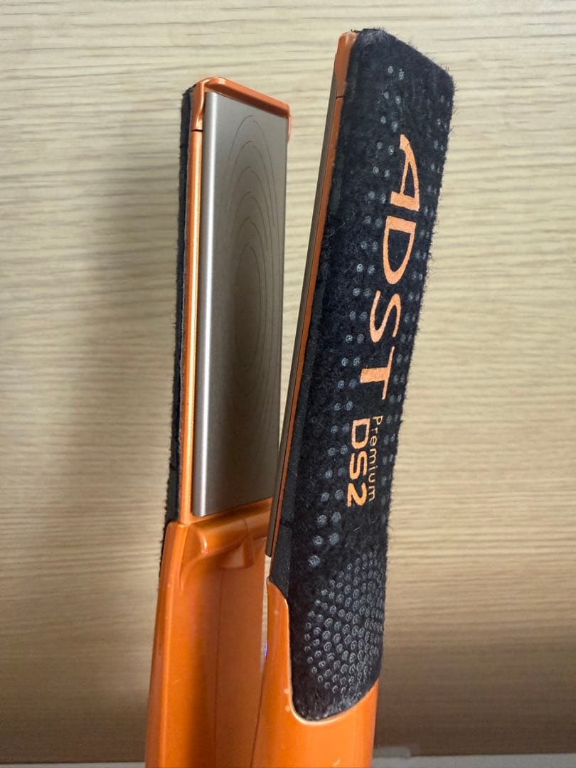 ADST DS2ストレートヘアアイロン 箱無し