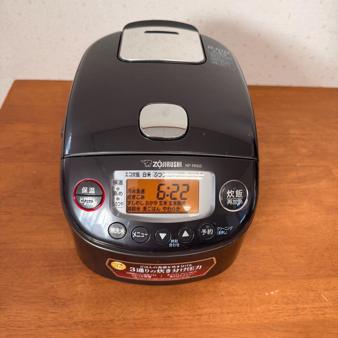 ● 美品 象印 ZOJIRUSHI NP-RN05 炊飯器 3合