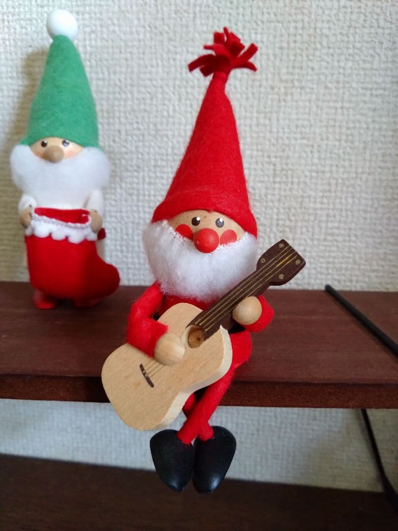 ノルディカニッセ　ニッセサンタ　2体　ギター　くつ下　緑帽子