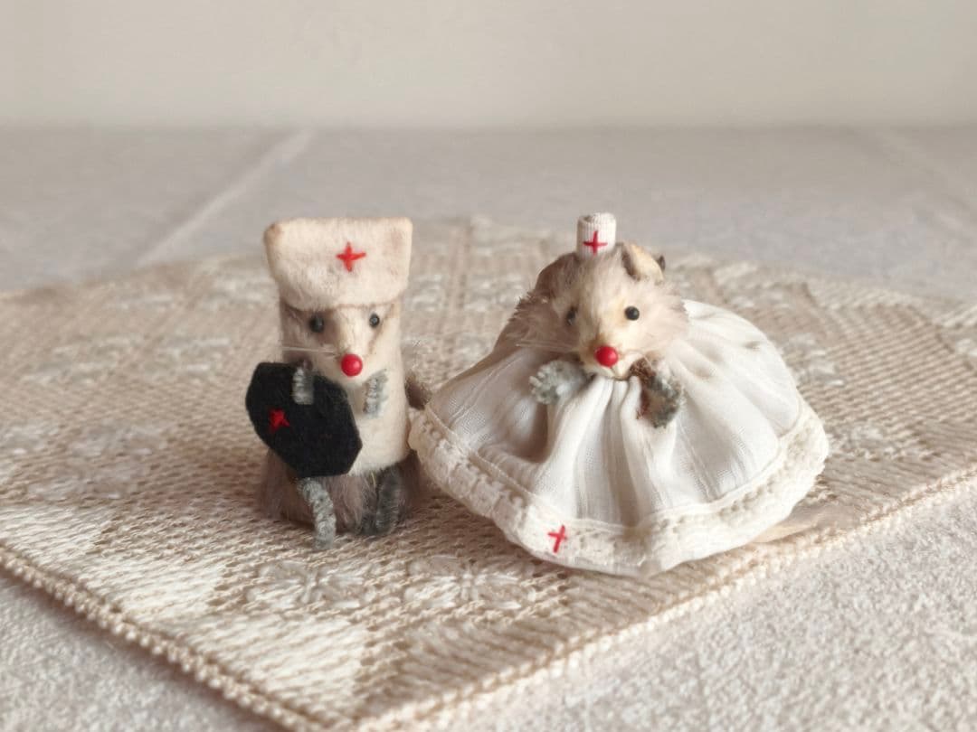 【チョコメルさま】vintage parts ୨୧ * 陶器の小さな 手 ハンド