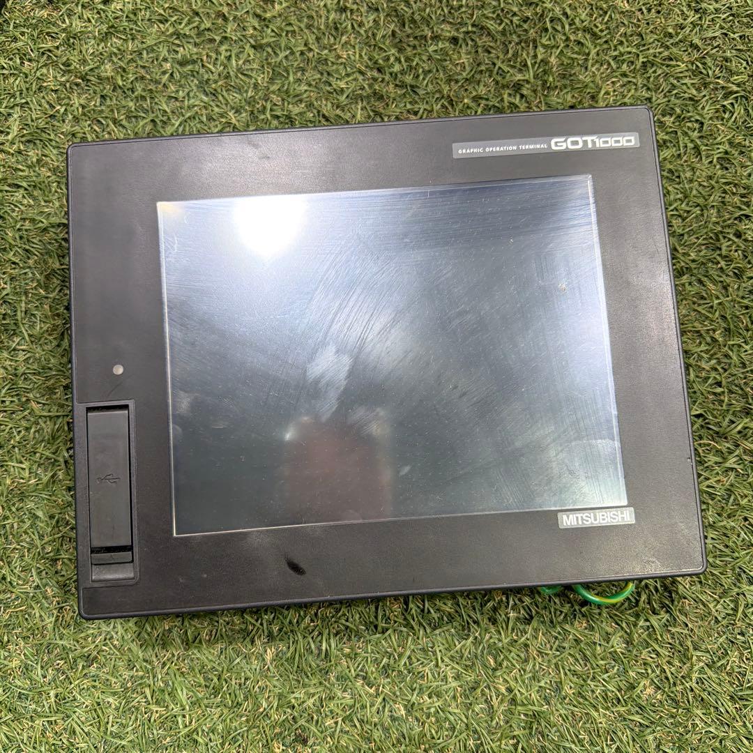 MITSUBISHI パネル　GT1665M-VTBA/ GT15-QBUS