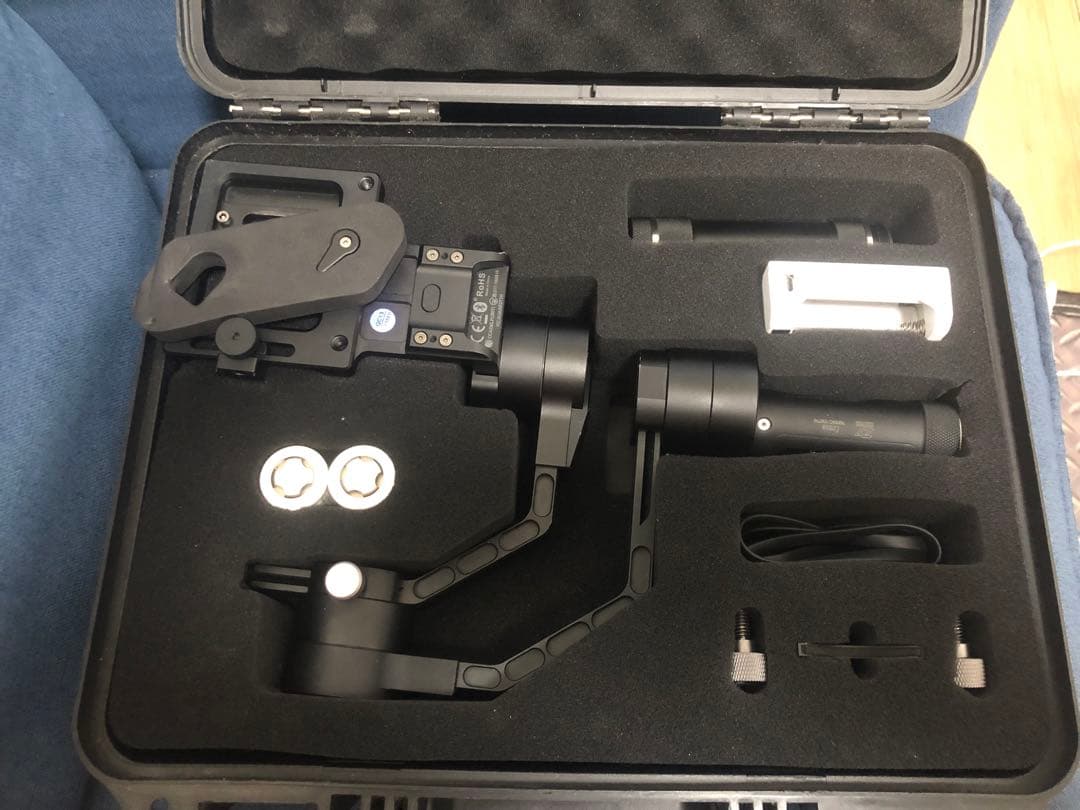 ZHIYUN CRANE V2ジンバル