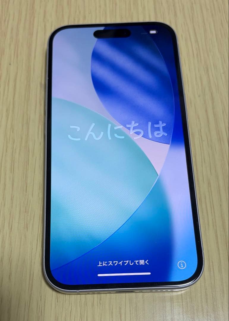 Apple iPhone 16ホワイト 本体 充電ケーブル付 バッテリー100%