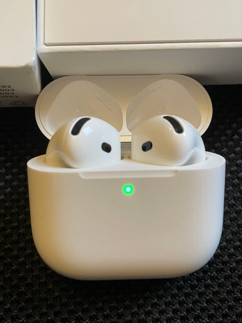Apple AirPods (第4世代) ノイズキャンセリング搭載モデル　本体