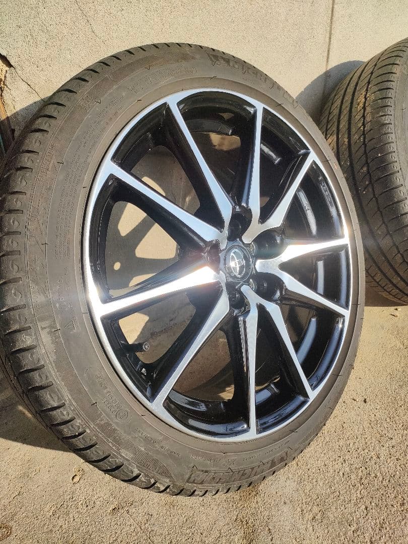 【ぴー】GR86 SZ 純正ホイール 純正装着タイヤ ①