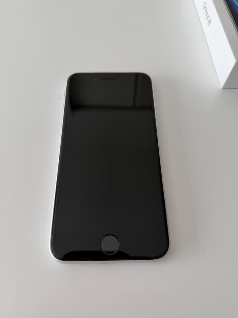 iPhone SE 第2世代 128GB