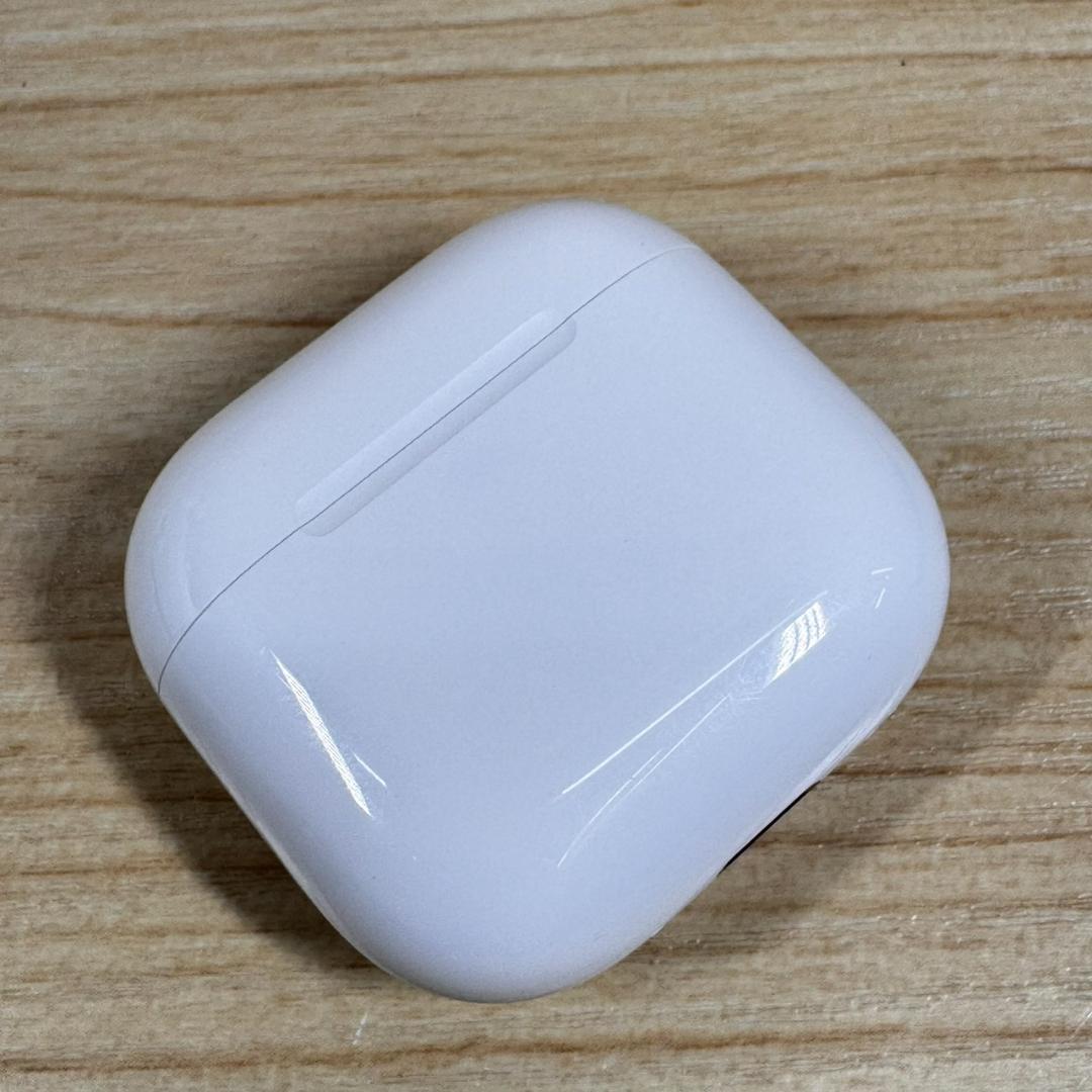 A6177 美品 Apple AirPods 4 (ANC)
