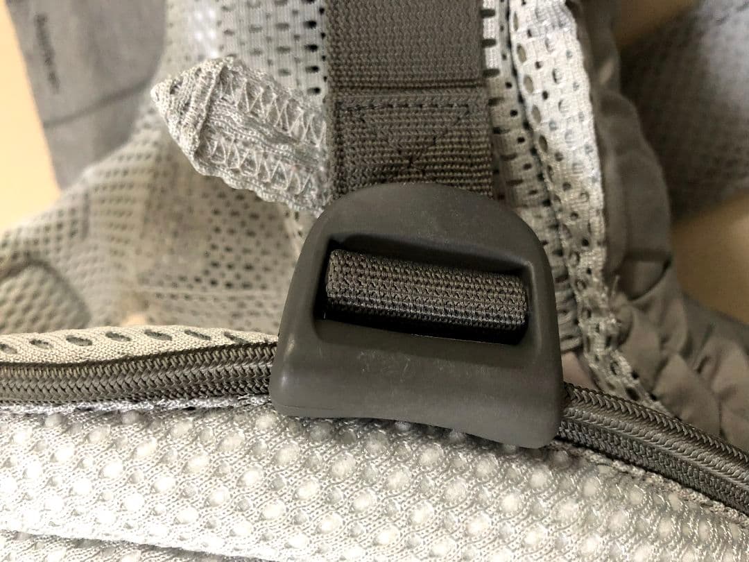 BABYBJÖRN ベビービョルン　抱っこ紐　ハーモニー グレー