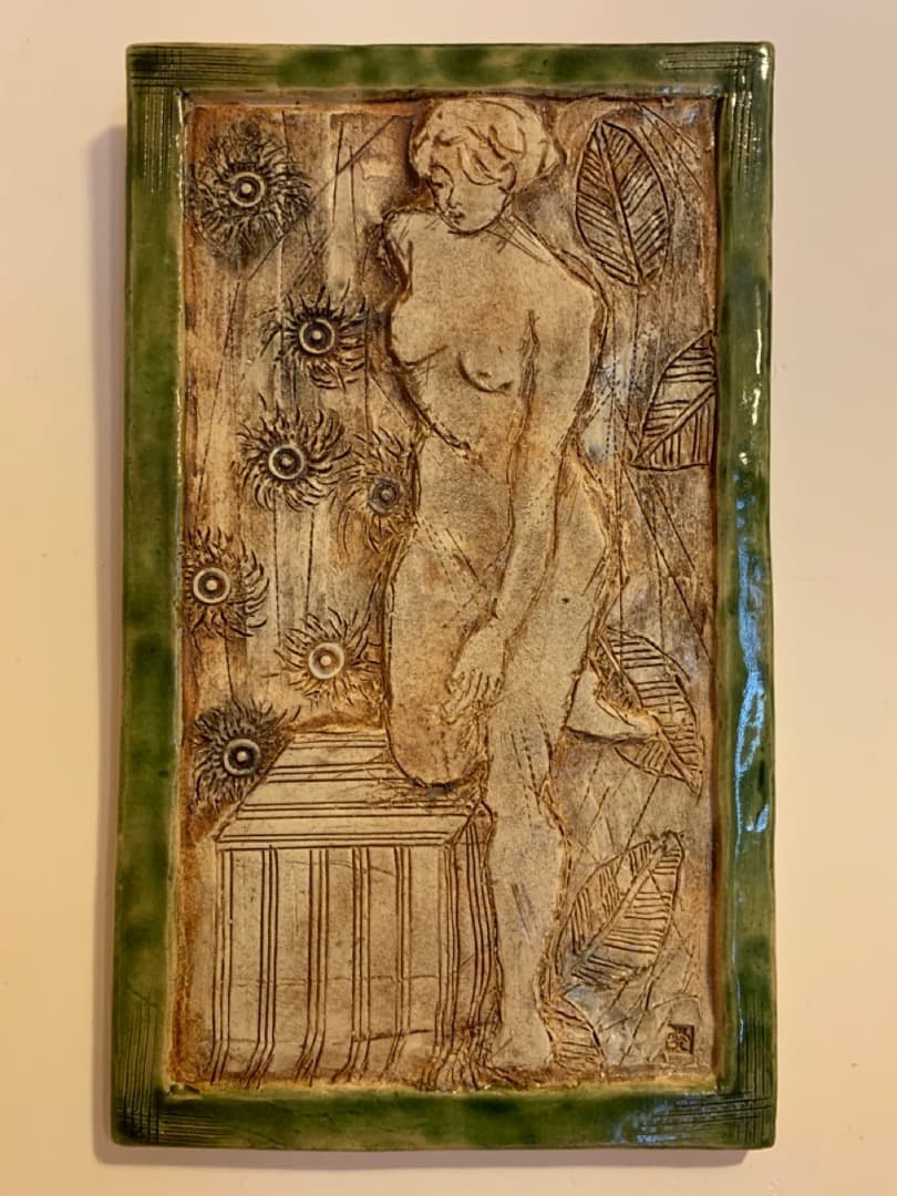 裸婦４　信楽焼　陶器製　壁掛け　アート　美術品