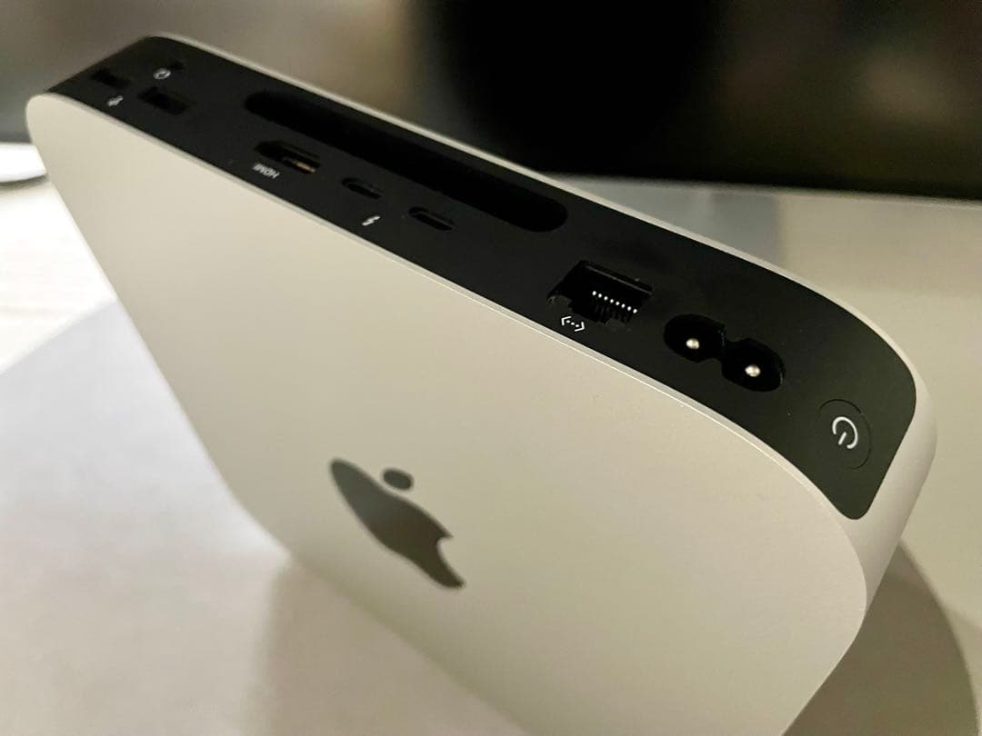 Apple Mac mini M2 2023 256GB メモリ16GB