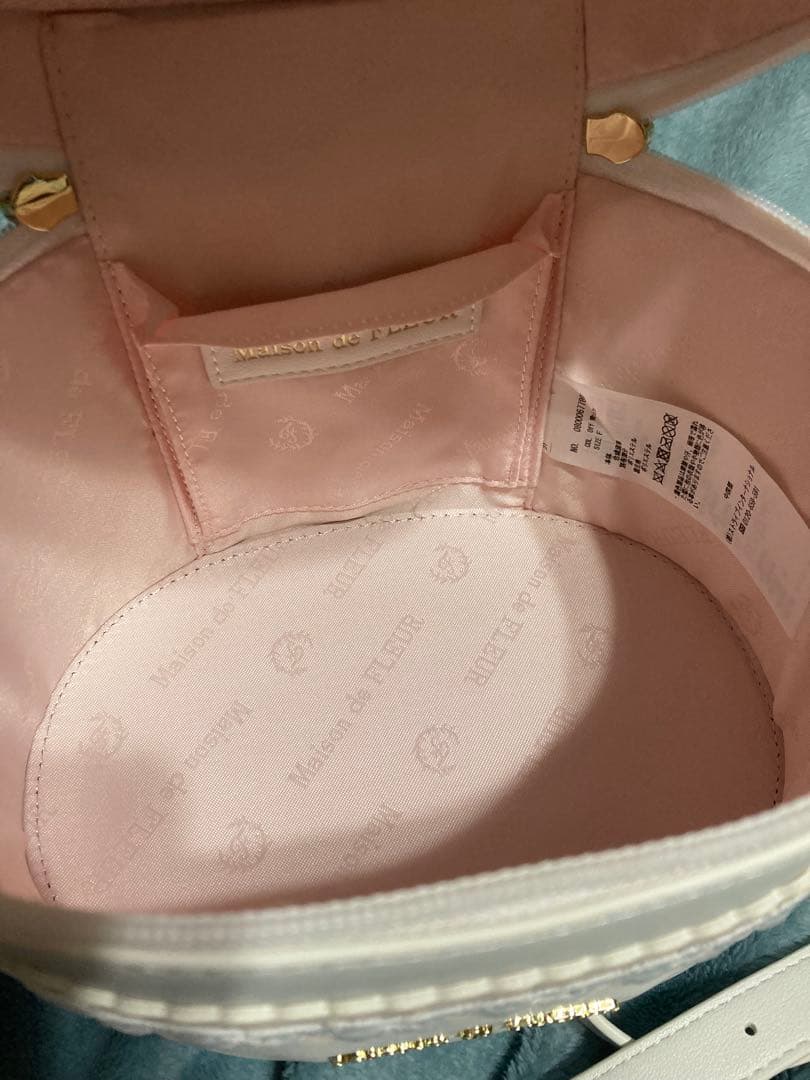 メゾンドフルール　ケーキ　ショルダーバッグ